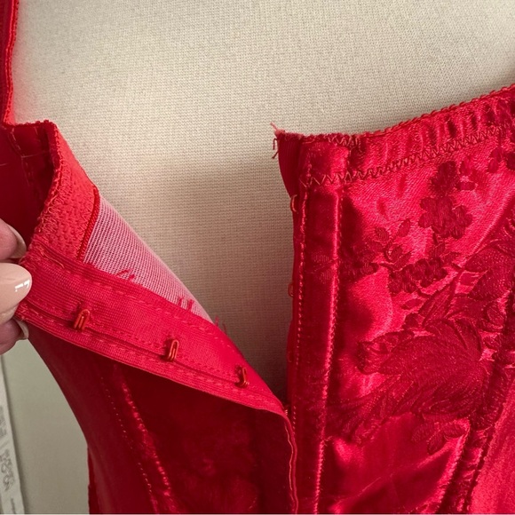EMPIRE Intimates Red Satin Jacquard Corset Top Lingerie Victorian Edwardian 40 - Picture 5 of 16